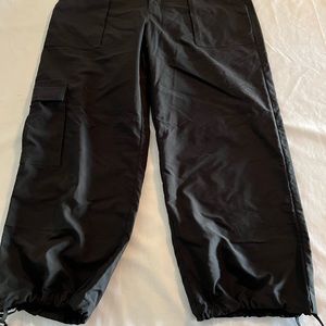 Patagonia womens 4 black stretchy cropped capri casual outdoor pants straight le